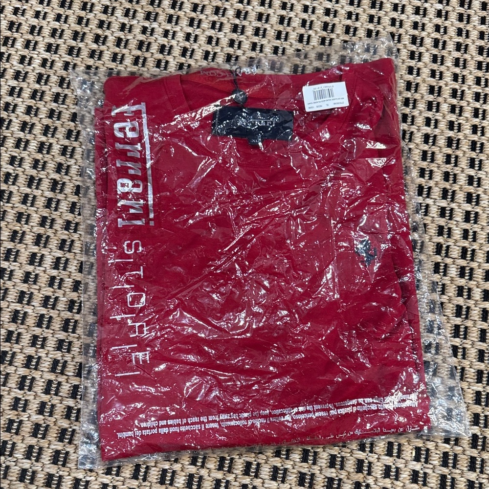 NWT: Ferrari Classic Red Short Sleeve Tee - Picture 9 of 9
